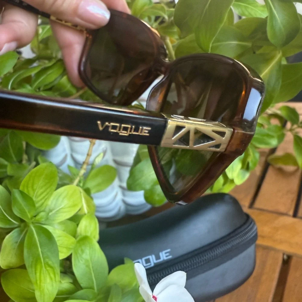 Vogue Polarized Havana Brown Sunglasses & Case ✨EUC Retail $189 - Picture 7 of 9